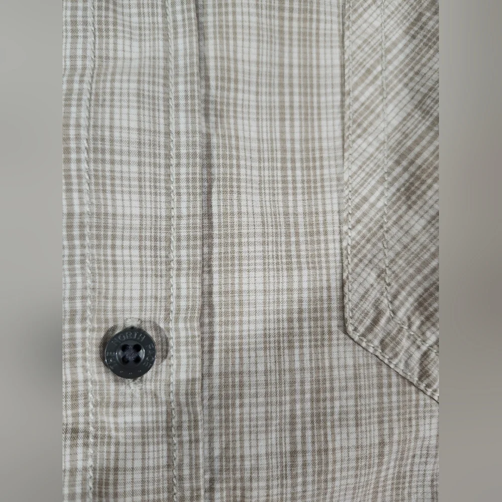 North Face Men's Light‎ Brown and Off White Plaid Button-Up Shirt Size XL